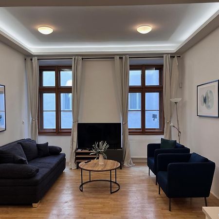 City Centre Apartment With Parking Прага Екстер'єр фото