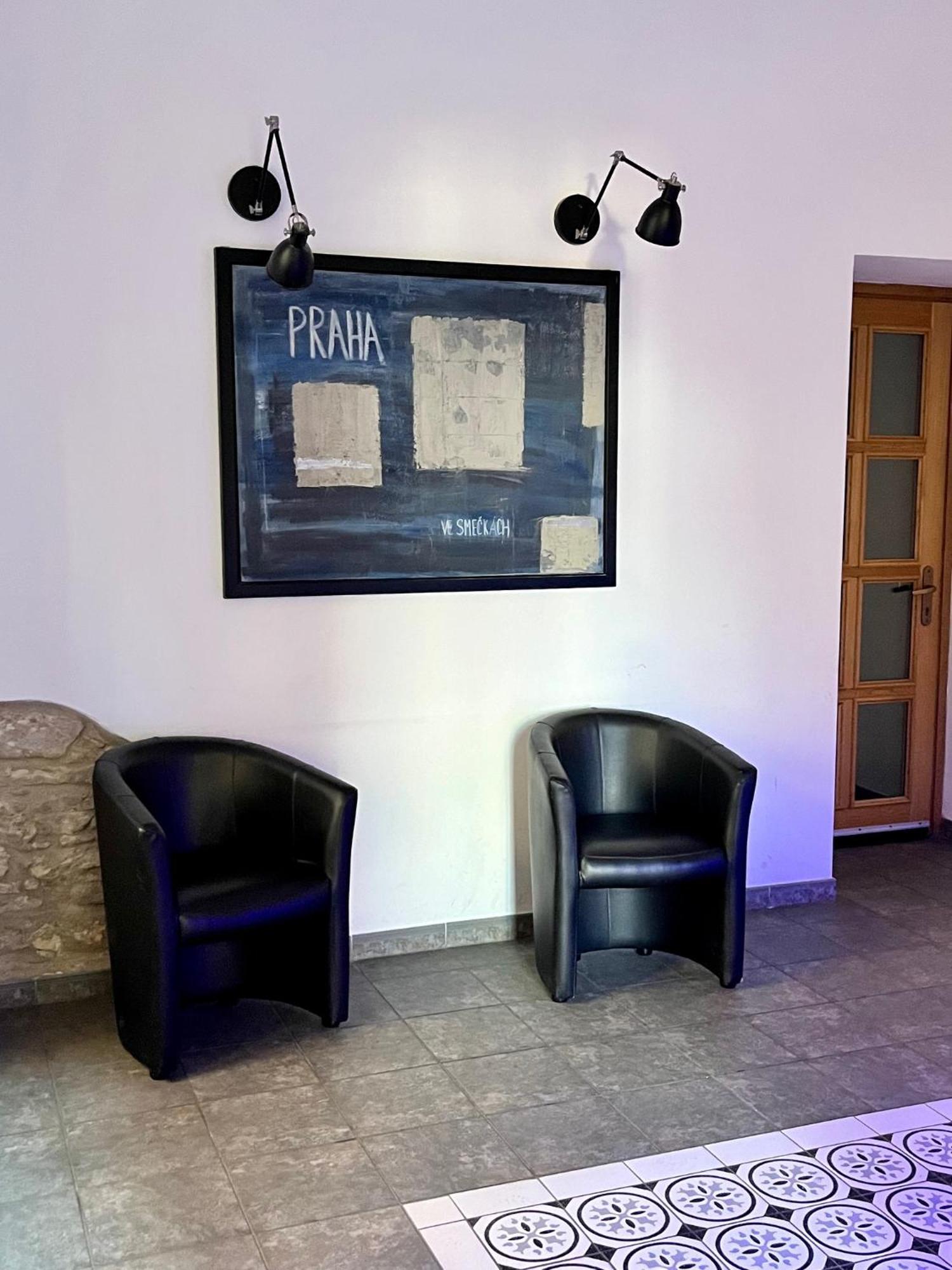 City Centre Apartment With Parking Прага Екстер'єр фото