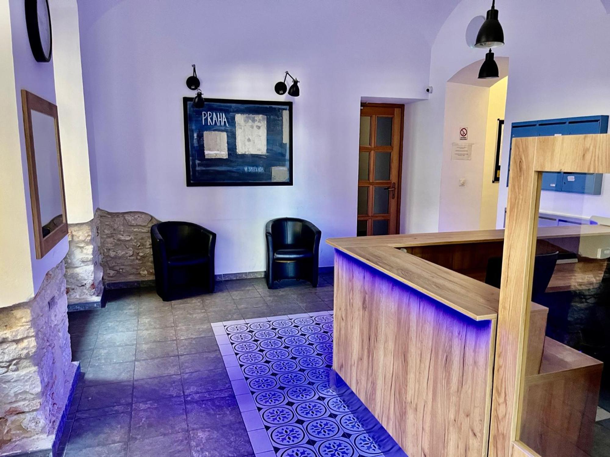 City Centre Apartment With Parking Прага Екстер'єр фото