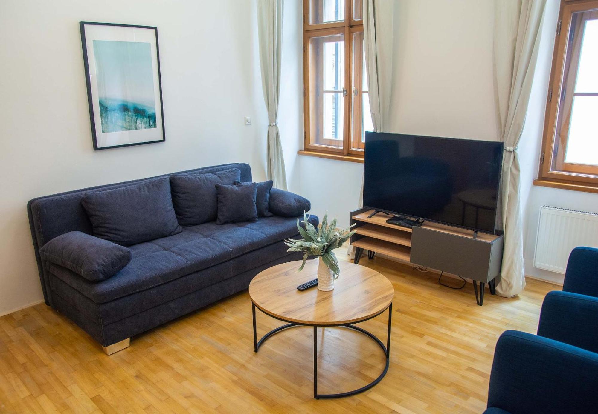 City Centre Apartment With Parking Прага Екстер'єр фото