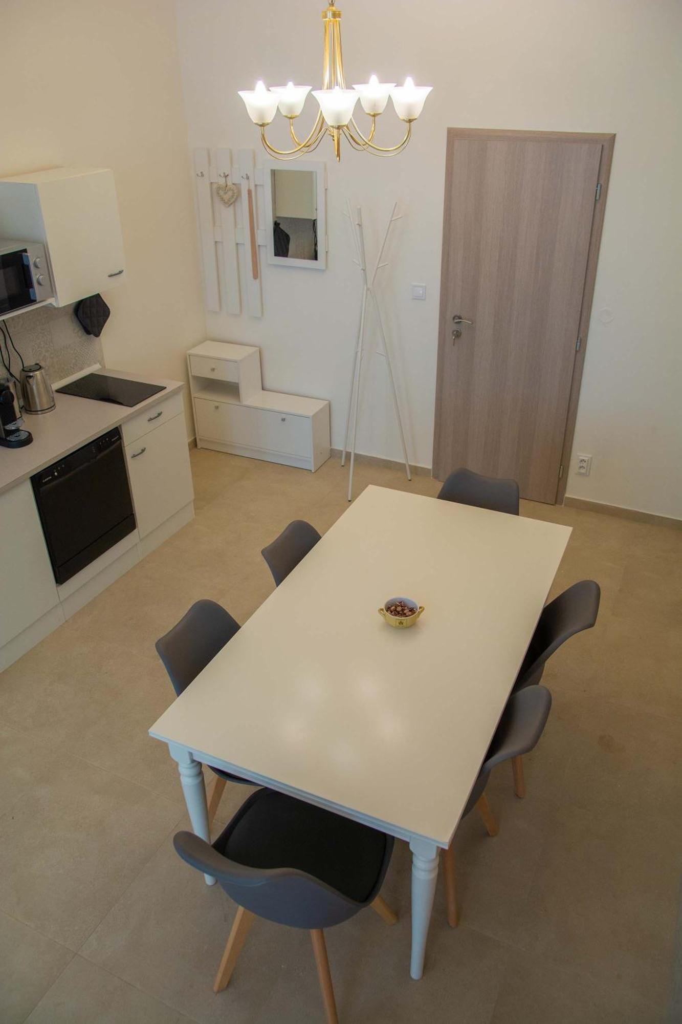 City Centre Apartment With Parking Прага Екстер'єр фото